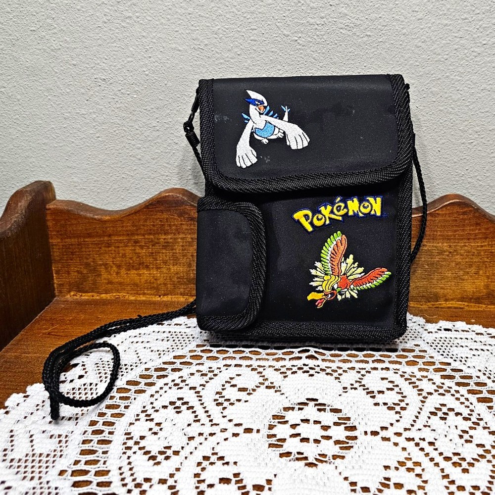 vintage Nintendo Pokémon Game Boy Color carrying case-embroidered graphics